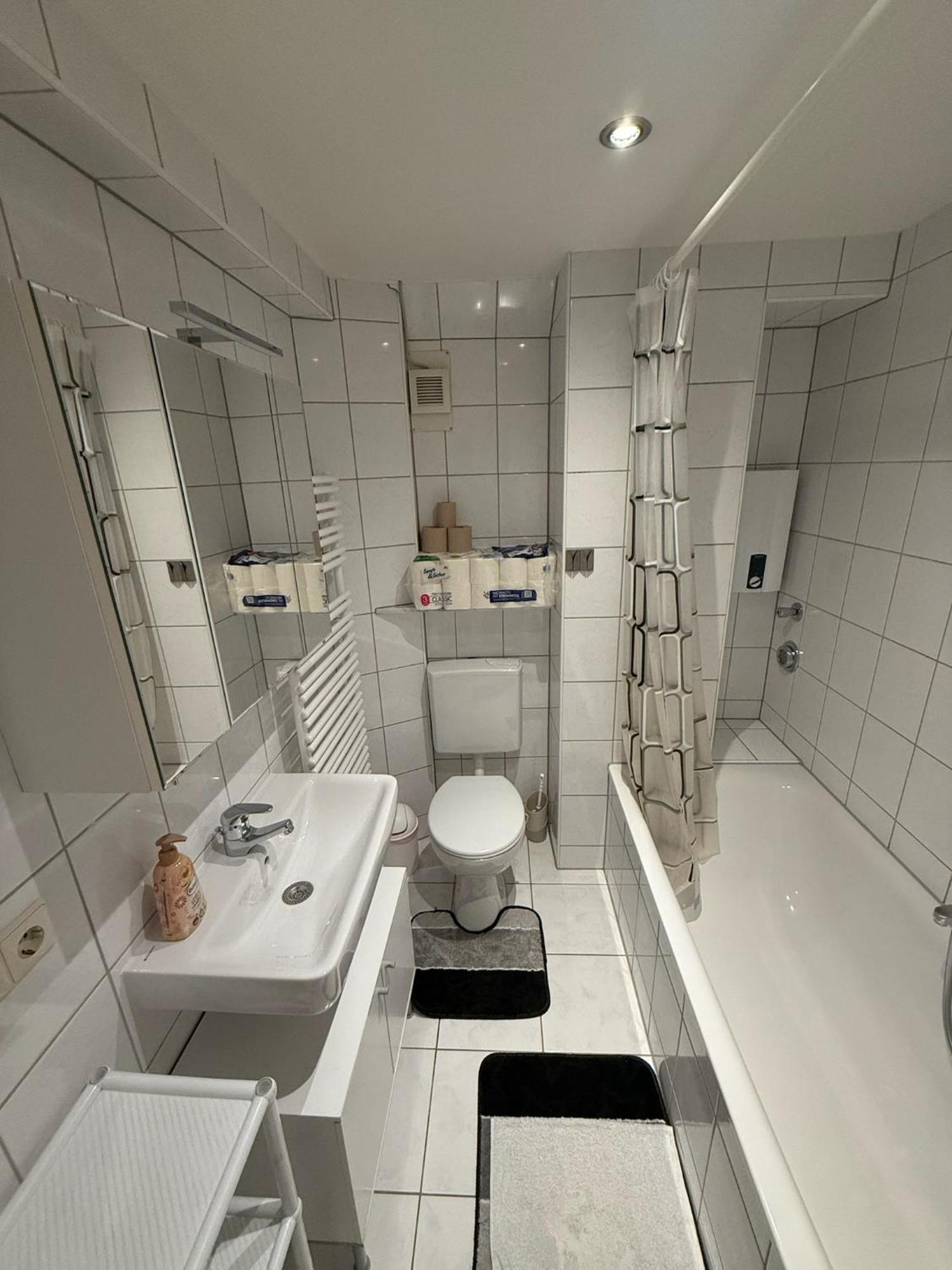 Big, Cosy And Central Apartment Карлсруэ Экстерьер фото